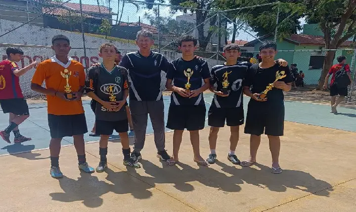 Torneio de Futsal agitou a Praça Domingos Massa no sábado dia 20 em Monte Sião 