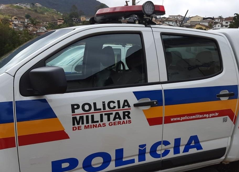 Motorista de aplicativo fica ferido durante assalto em Poços de Caldas