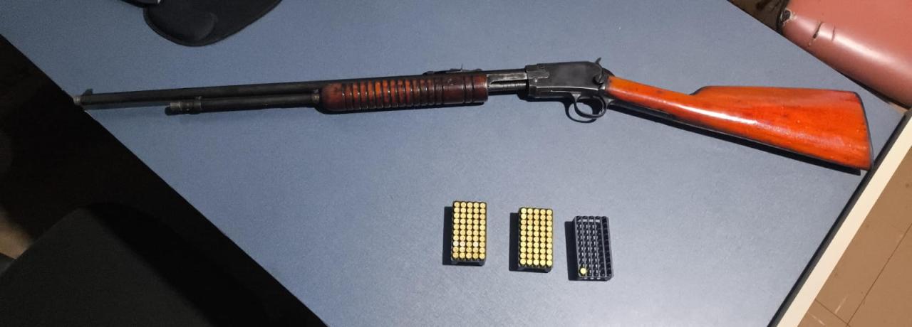 Homem é preso com arma de fogo e mais de 100 munições em acampamento na zona rural de Monte Sião