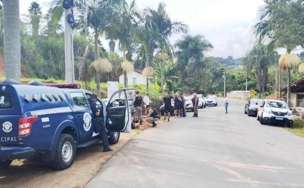 Indivíduo é baleado após assalto em Bueno Brandão e fuga para Socorro