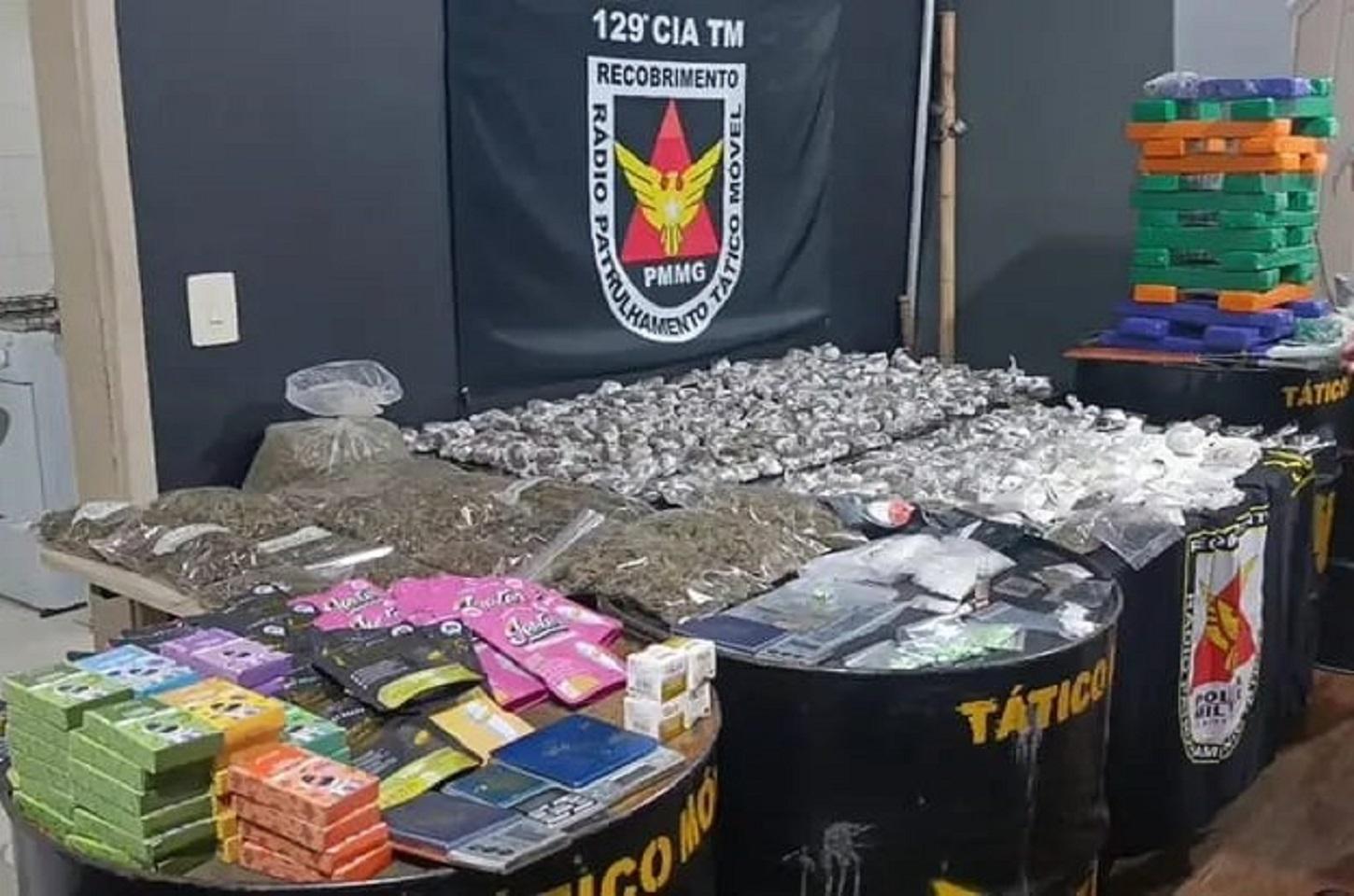 Jovem de 20 anos é preso em flagrante com imensa quantidade de entorpecentes e drogas sintéticas em Poços de Caldas