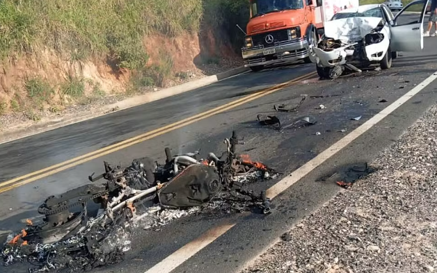 Mãe e filho morrem em acidente de moto entre Jacutinga e Albertina