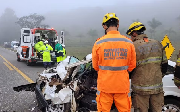 Morre soldado de 19 anos que estava hospitalizado após batida entre carro e caminhão na MG-290