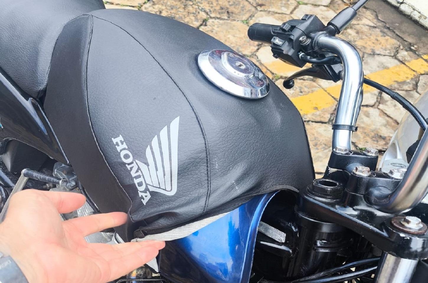 Polícia Militar apreende motocicleta clonada e prende suspeito em operação no centro de Monte Sião