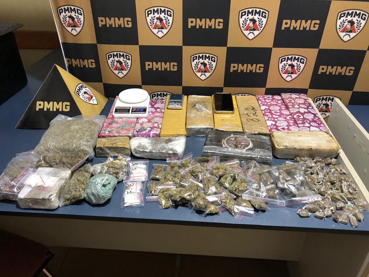 Operação em Monte Sião resulta em prisão e apreensão de grande quantidade de drogas