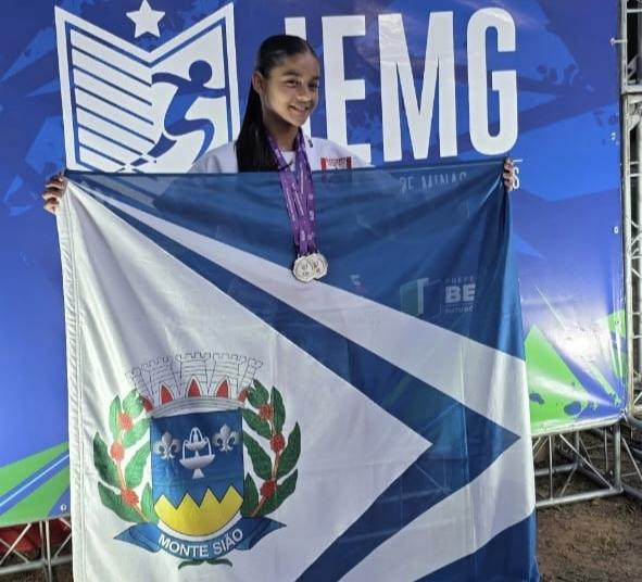 Monte-sionense Tainá V. Costa conquista duas medalhas de prata nos Jogos Escolares de Minas Gerais