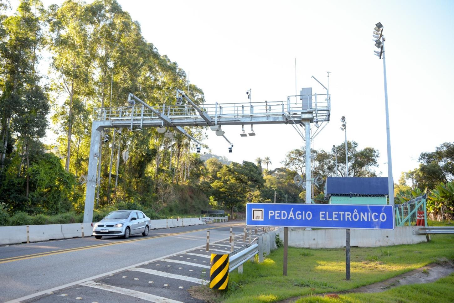 CNH digital avisará motoristas sobre passagens em pedágios free flow