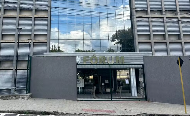 Homem que invadiu Fórum de Varginha morre após ocorrência durante atendimento no Hospital Bom Pastor