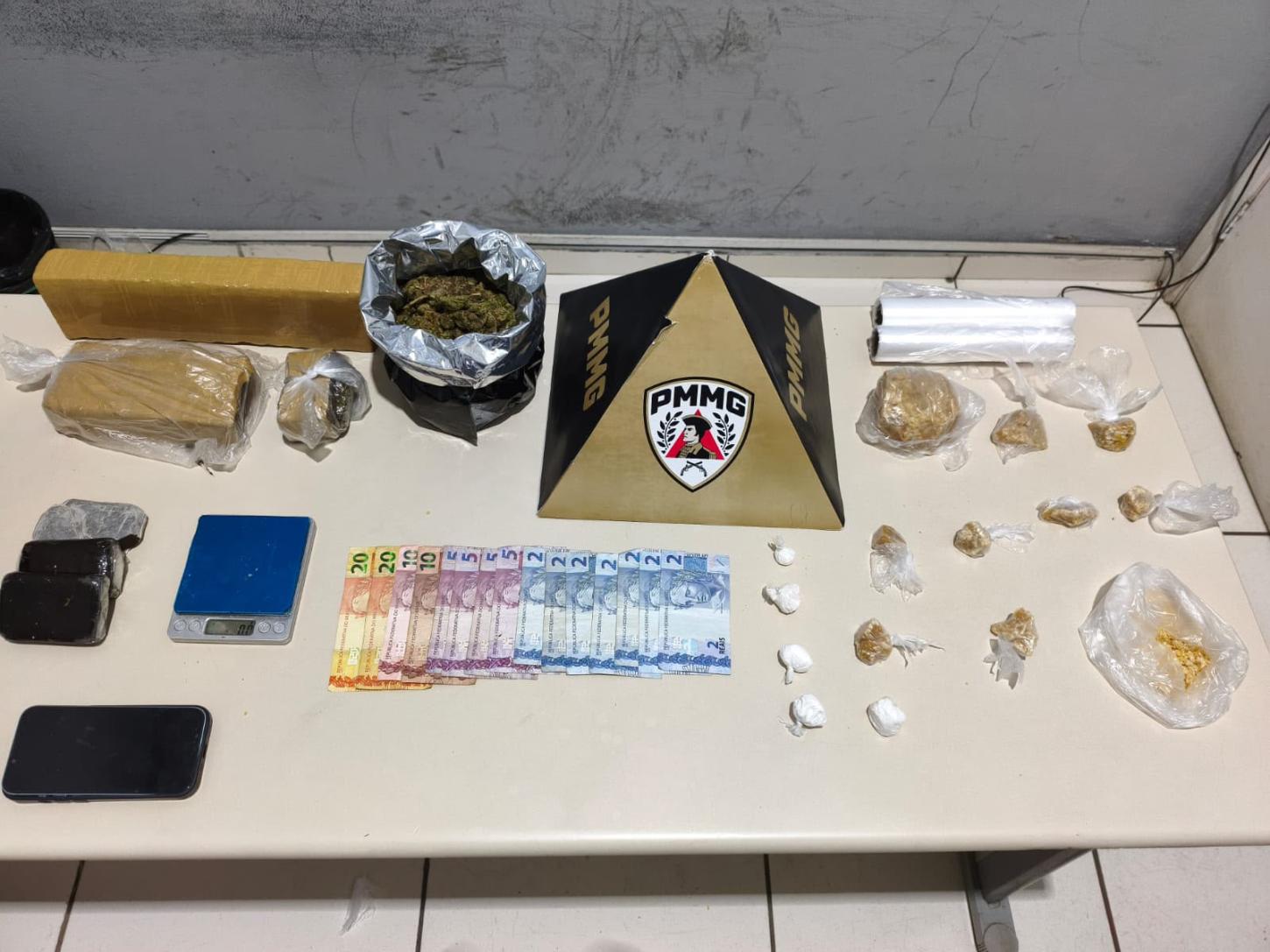Motorista de aplicativo é preso por tráfico de drogas em Ouro Fino