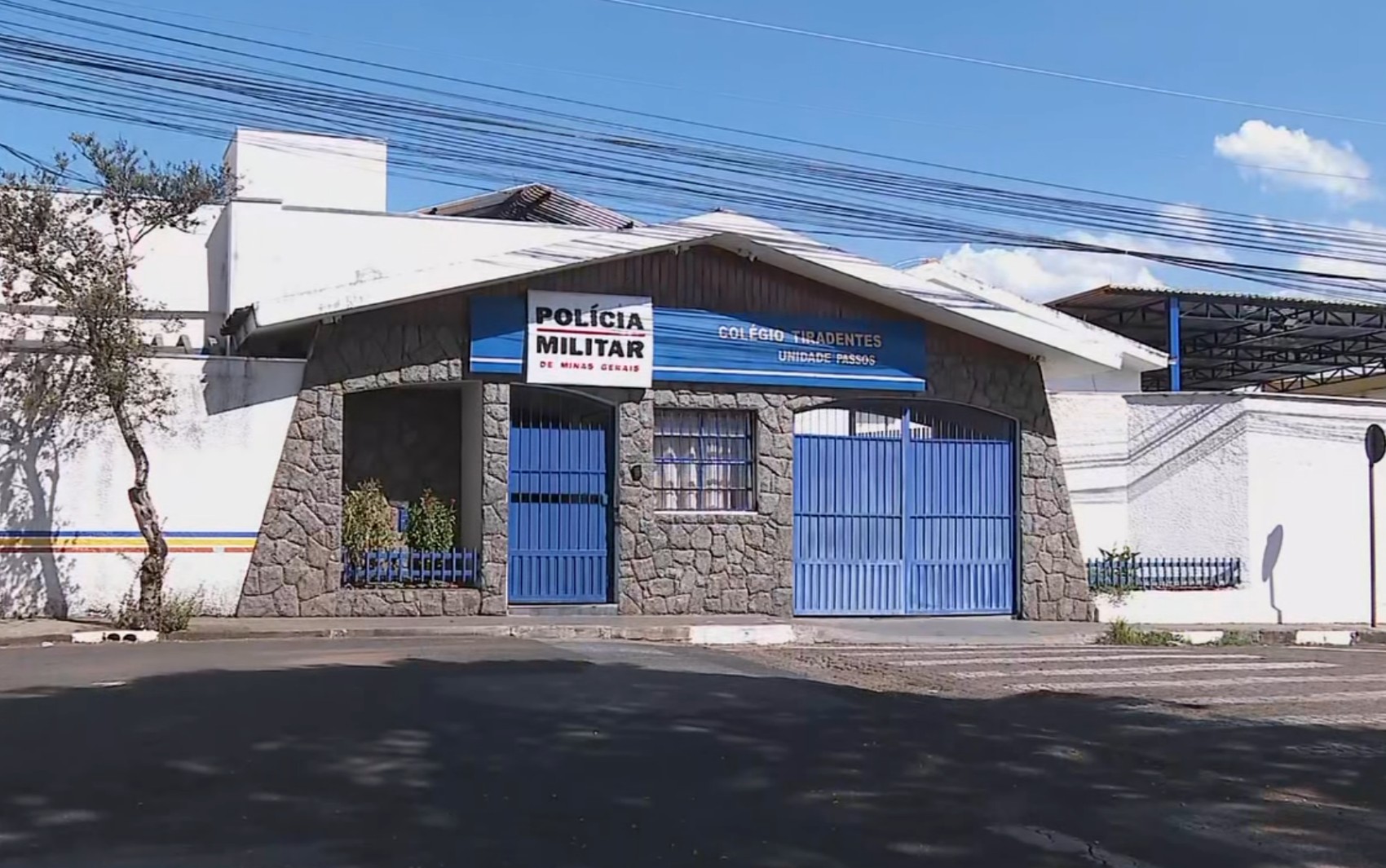 MPMG recomenda a volta de aluno autista expulso de escola militar em Passos