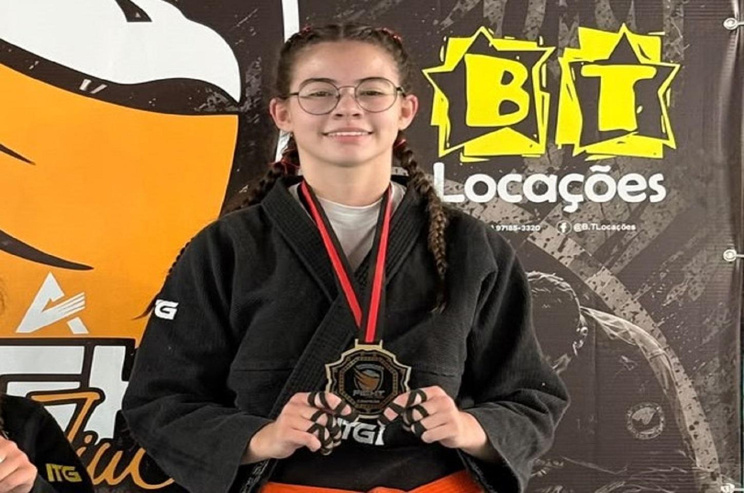 Atleta de Monte Sião conquista medalha de ouro no Morungaba Fight