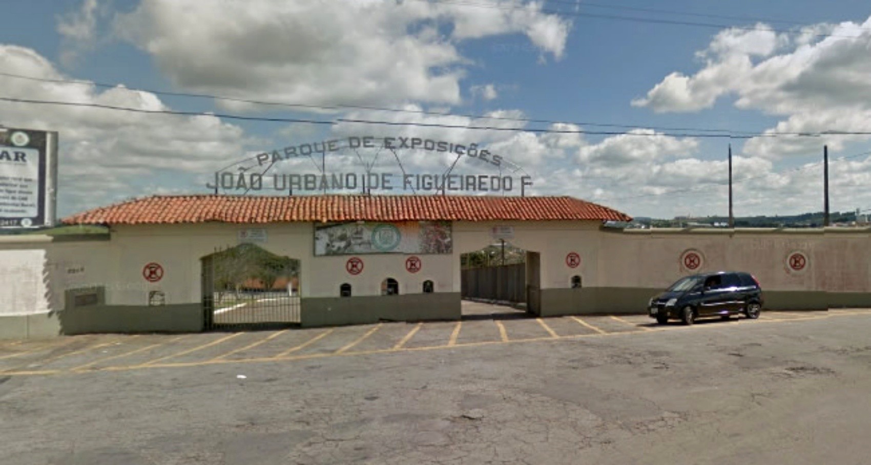 Homem morre após ser baleado no Parque de Exposições de Varginha