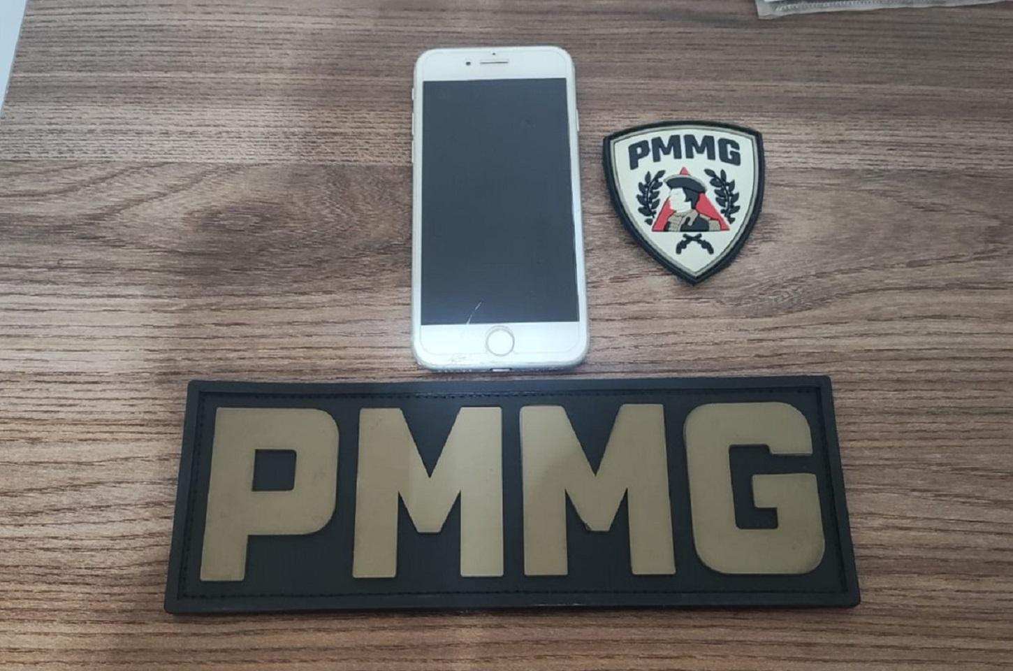 Polícia Militar de Monte Sião prende mulher por furto a comércio e recupera celular