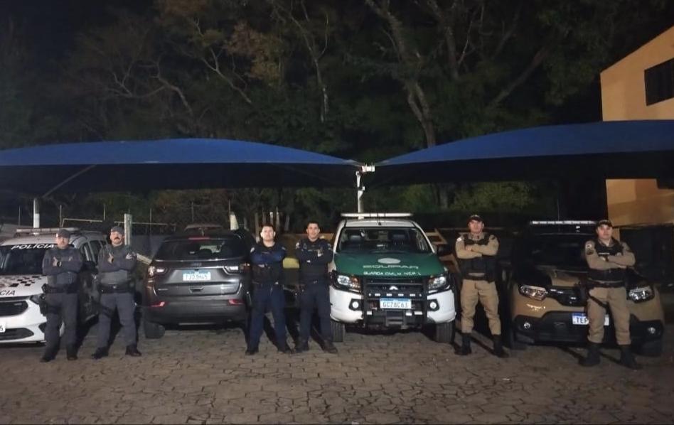 Três suspeitos são presos após roubo a residência em Monte Sião