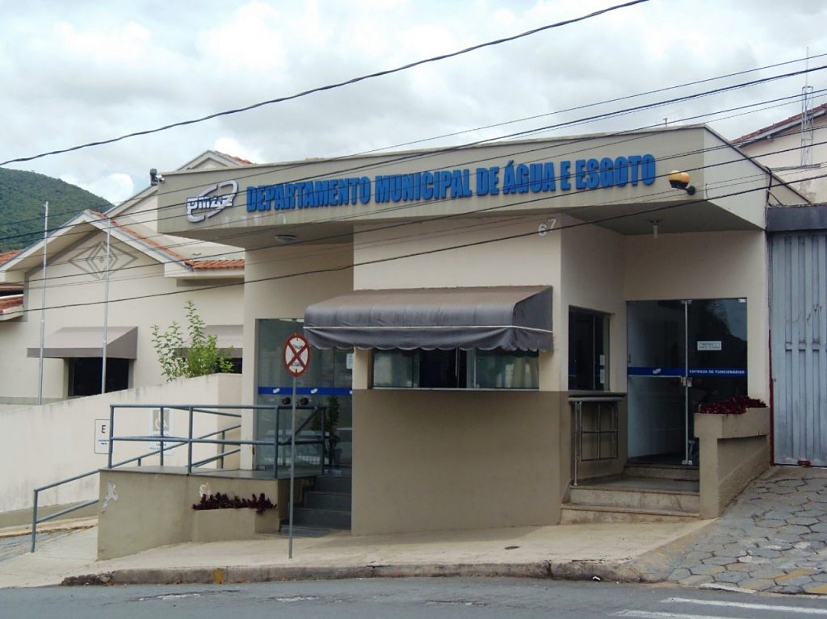 Ex-servidora do DMAE é condenada por improbidade após desvio milionário