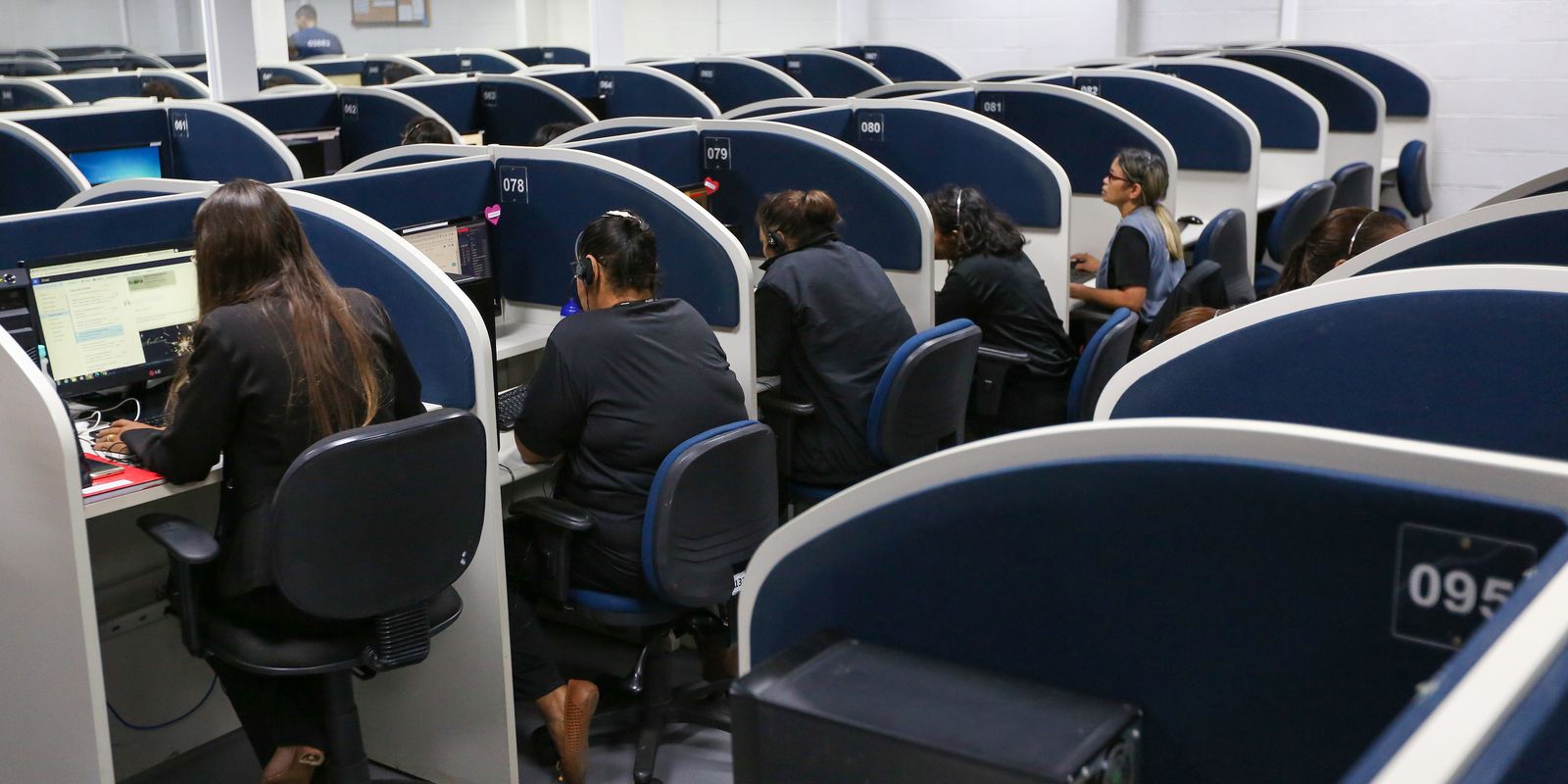 Ligue 180 tem 1,5 mil denúncias de violência política contra mulher