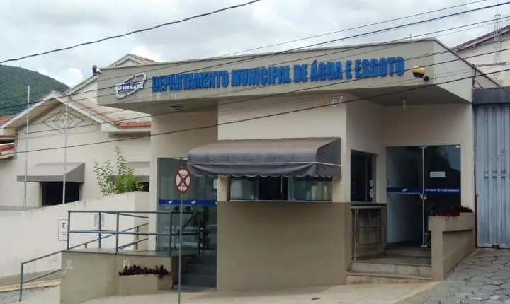 Ex-servidora do DMAE é condenada por improbidade após desvio milionário