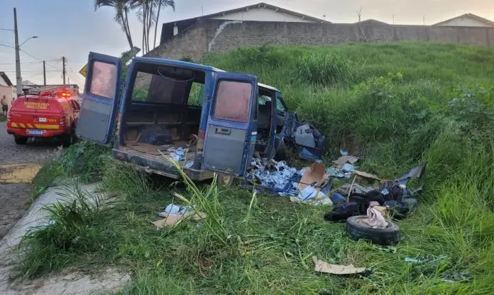 Ministério do Trabalho vai investigar acidente com van que deixou morto em MG