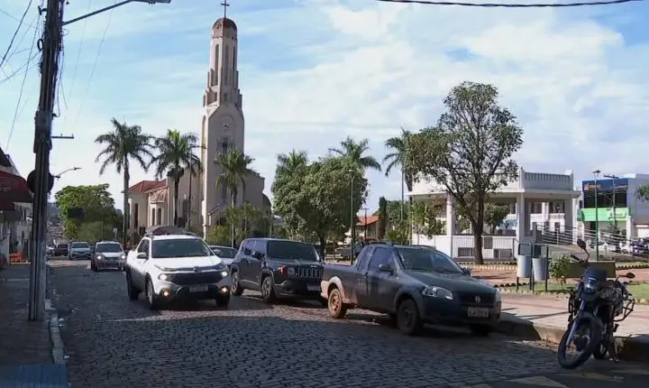 Prefeitura de Cássia decreta emergência financeira após queda na arrecadação