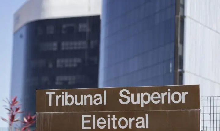 TSE barra anúncios de Lula acusando Flávio de ser contra escala 6x1