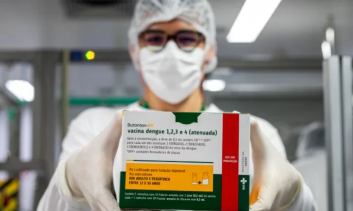 Vacina da dengue do Butantan: quais sintomas monitorar após a suspensão?